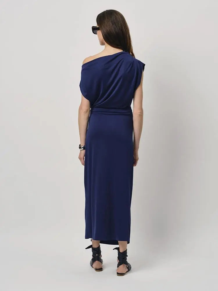 Maximale Eleganz mit dem Kleid Jett in Sapphire Blue-Dante6-HEIDA Fashion