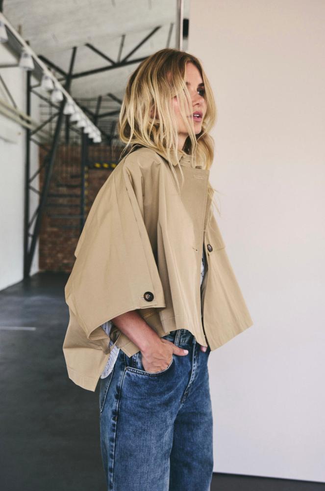 Stylische khakifarbene Trenchjacke von Co'Couture – dein Must-Have für jede Saison